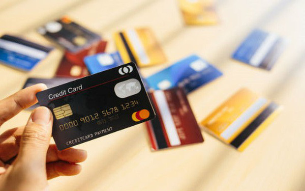Ngân hàng nào đang có lãi suất thẻ tín dụng “dễ chịu” nhất hiện nay?