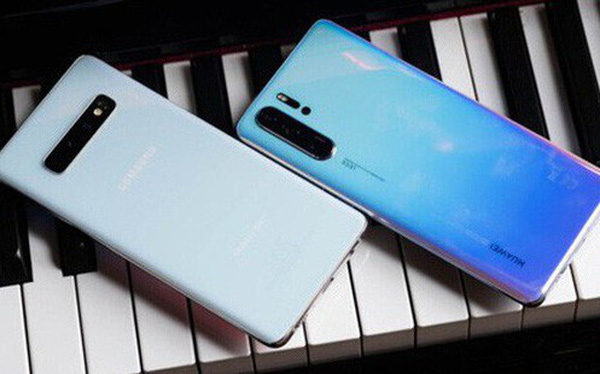 Giữa tâm bão, Samsung cho người dùng đổi điện thoại Huawei lấy Galaxy S10